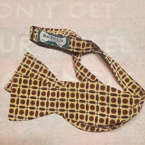 100% Silk Bowtie Vintage 70s